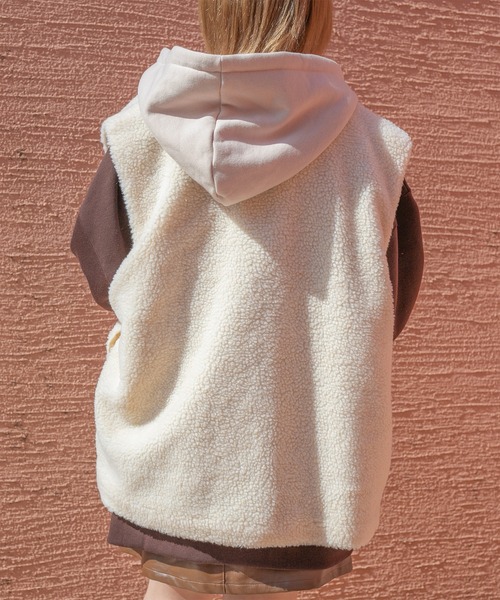 PairPair（ペアペア）の「ボアベスト(ユニセックス)（ベスト・レディース・アイボリー/モカ・MEDIUM/LARGE）」の12枚目の写真