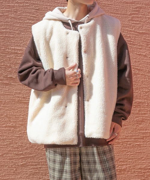 PairPair（ペアペア）の「ボアベスト(ユニセックス)（ベスト・レディース・アイボリー/モカ・MEDIUM/LARGE）」の9枚目の写真