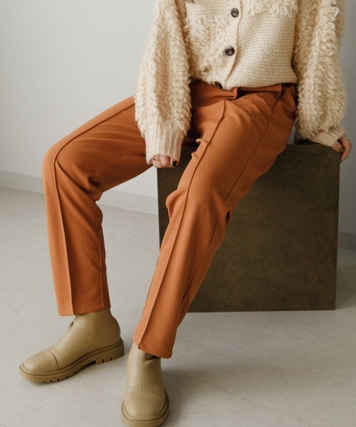 Bab（バブ）の「【WEB限定】美脚センターシームパンツ（その他パンツ・レディース・ネイビー/オレンジ/ブルー/グリーン・M）」の4枚目の写真