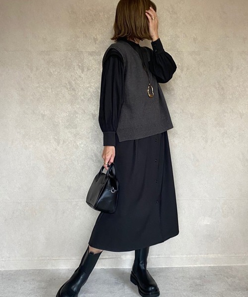 ECRIRE（エクリール）の「【miho.a.nicoコラボ】Vネックベスト+シャツOP（シャツワンピース・レディース・チャコールグレー/ブラック/ベージュ/アイボリー・M/L）」の13枚目の写真