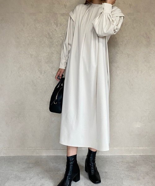 ECRIRE（エクリール）の「【miho.a.nicoコラボ】Vネックベスト+シャツOP（シャツワンピース・レディース・チャコールグレー/ブラック/ベージュ/アイボリー・M/L）」の6枚目の写真