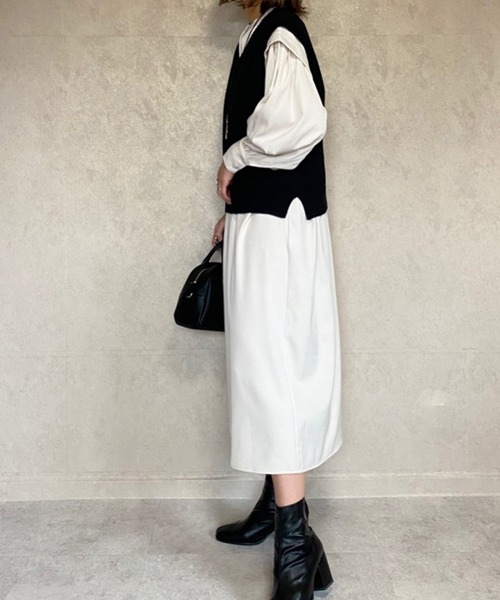 ECRIRE（エクリール）の「【miho.a.nicoコラボ】Vネックベスト+シャツOP（シャツワンピース・レディース・チャコールグレー/ブラック/ベージュ/アイボリー・M/L）」の8枚目の写真