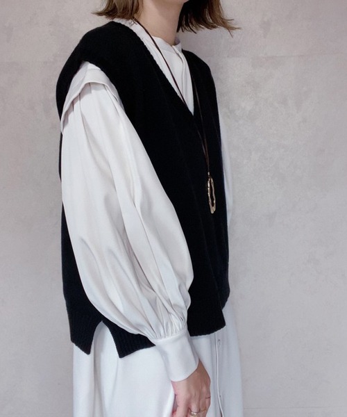 ECRIRE（エクリール）の「【miho.a.nicoコラボ】Vネックベスト+シャツOP（シャツワンピース・レディース・チャコールグレー/ブラック/ベージュ/アイボリー・M/L）」の7枚目の写真