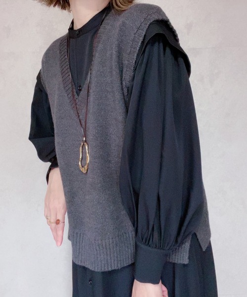 ECRIRE（エクリール）の「【miho.a.nicoコラボ】Vネックベスト+シャツOP（シャツワンピース・レディース・チャコールグレー/ブラック/ベージュ/アイボリー・M/L）」の14枚目の写真