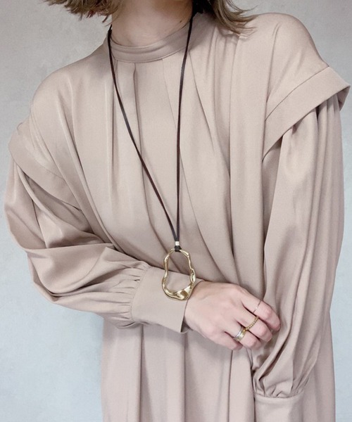 ECRIRE（エクリール）の「【miho.a.nicoコラボ】Vネックベスト+シャツOP（シャツワンピース・レディース・チャコールグレー/ブラック/ベージュ/アイボリー・M/L）」の22枚目の写真