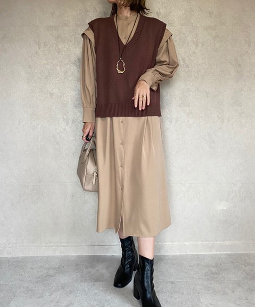 ECRIRE（エクリール）の「【miho.a.nicoコラボ】Vネックベスト+シャツOP（シャツワンピース・レディース・チャコールグレー/ブラック/ベージュ/アイボリー・M/L）」の20枚目の写真