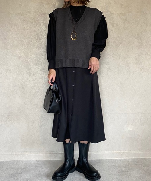 ECRIRE（エクリール）の「【miho.a.nicoコラボ】Vネックベスト+シャツOP（シャツワンピース・レディース・チャコールグレー/ブラック/ベージュ/アイボリー・M/L）」の12枚目の写真