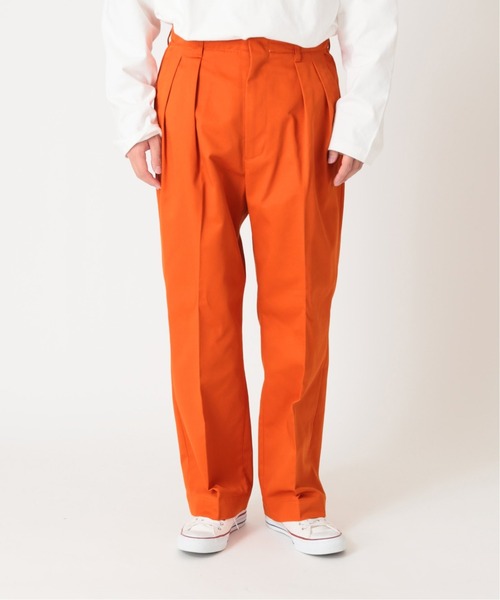 JOURNAL STANDARD（ジャーナルスタンダード）の「カラーT/C ツータック パンツ（チノパンツ・メンズ・グリーン/ブラック系その他/ネイビー/オレンジ/パープル/レッド・MEDIUM/LARGE）」の18枚目の写真