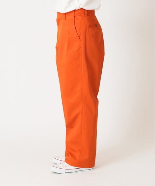 JOURNAL STANDARD（ジャーナルスタンダード）の「カラーT/C ツータック パンツ（チノパンツ・メンズ・グリーン/ブラック系その他/ネイビー/オレンジ/パープル/レッド・MEDIUM/LARGE）」の9枚目の写真