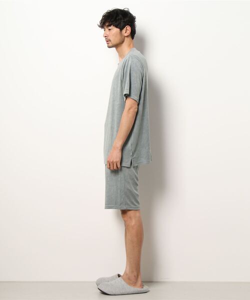 FRUIT OF THE LOOM(フルーツオブザルーム)の「【FRUIT OF THE LOOM】パイルルームウェアセットアップ/クルーネック/半袖Tシャツ&ハーフパンツ(ルームウェア/パジャマ・メンズ・グレー/ホワイト/ネイビー/ブラック・LL/M/L)」の5枚目の写真