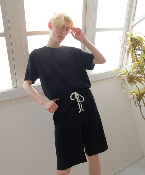 FRUIT OF THE LOOM(フルーツオブザルーム)の「【FRUIT OF THE LOOM】パイルルームウェアセットアップ/クルーネック/半袖Tシャツ&ハーフパンツ(ルームウェア/パジャマ・メンズ・グレー/ホワイト/ネイビー/ブラック・LL/M/L)」の2枚目の写真