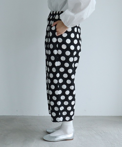 yuni（ユニ　）の「コットンキュプラ ｄｏｔプリントペチパンツ（コクーン）（その他パンツ・レディース・ブラック系その他/ブラック・FREE）」の8枚目の写真