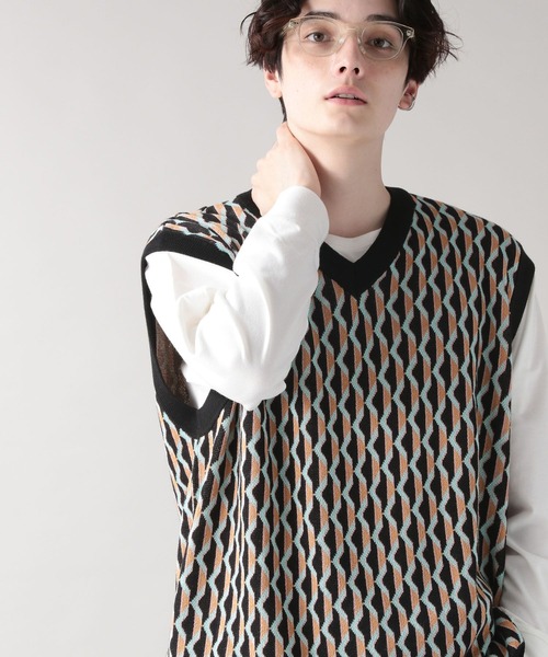 RAGEBLUE（レイジブルー）の「柄ニットVベスト/264759（ベスト・メンズ・ブラック/ベージュ・MEDIUM/LARGE）」の6枚目の写真