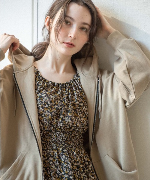 idem（イデム）の「【ZOZOTOWN限定】idem 0514 parker/ロゴ刺繍オーバーサイズパーカー（パーカー・レディース・ベージュ/グレー/グリーン・FREE）」の8枚目の写真