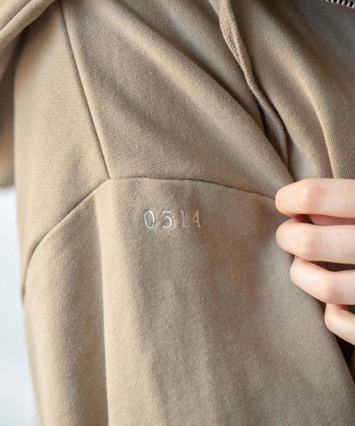 idem（イデム）の「【ZOZOTOWN限定】idem 0514 parker/ロゴ刺繍オーバーサイズパーカー（パーカー・レディース・ベージュ/グレー/グリーン・FREE）」の9枚目の写真