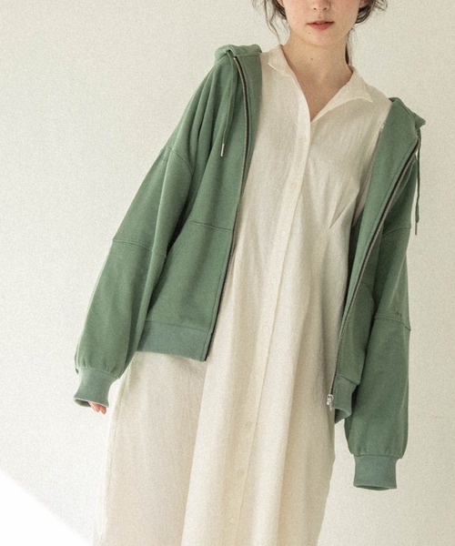 idem（イデム）の「【ZOZOTOWN限定】idem 0514 parker/ロゴ刺繍オーバーサイズパーカー（パーカー・レディース・ベージュ/グレー/グリーン・FREE）」の16枚目の写真