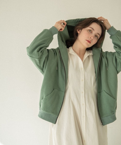 idem（イデム）の「【ZOZOTOWN限定】idem 0514 parker/ロゴ刺繍オーバーサイズパーカー（パーカー・レディース・ベージュ/グレー/グリーン・FREE）」の17枚目の写真