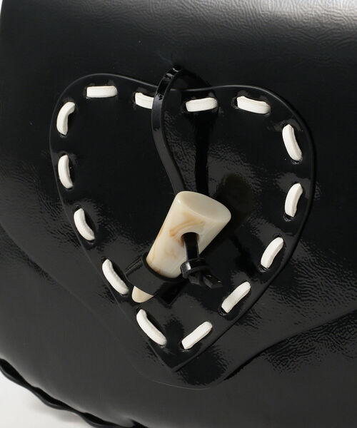 Ray BEAMS(レイビームス)の「HEY!Mrs ROSE × Ray BEAMS / 別注 ハート ポシェット(メッセンジャーバッグ・レディース・レッド/ブラック・ONE SIZE)」の8枚目の写真