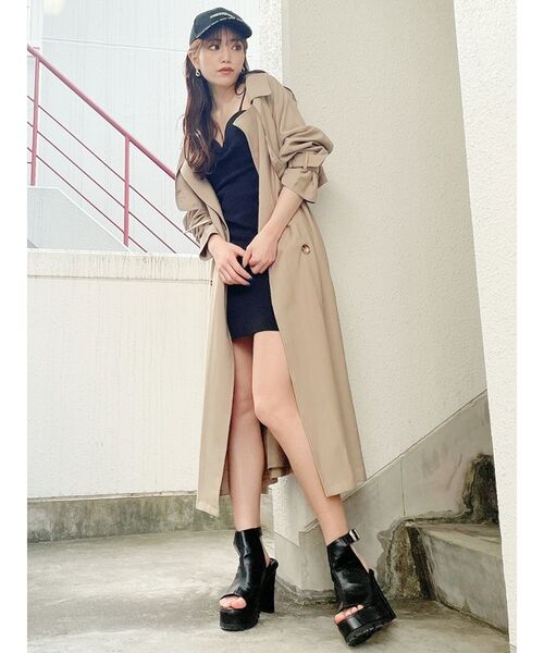 GYDA（ジェイダ）の「LOOSEトレンチコート（トレンチコート・レディース・ベージュ/オフホワイト/イエロー・FREE）」の2枚目の写真