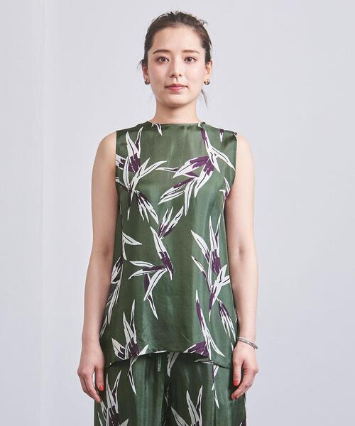 SACRA（サクラ）の「＜SACRA（サクラ）＞リーフプリント ノースリーブ ブラウス（シャツ/ブラウス・レディース・ダークグリーン・38）」の4枚目の写真