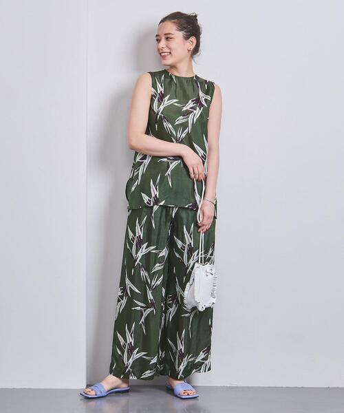 SACRA（サクラ）の「＜SACRA（サクラ）＞リーフプリント ノースリーブ ブラウス（シャツ/ブラウス・レディース・ダークグリーン・38）」の6枚目の写真