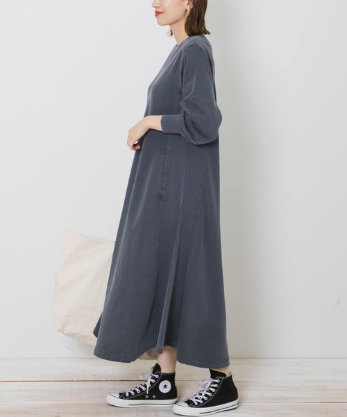 URBAN RESEARCH Sonny Label(アーバンリサーチサニーレーベル)の「ピグメントスェットワンピース(ワンピース・レディース・チャコールグレー/カーキ/ブルー・FREE)」の17枚目の写真