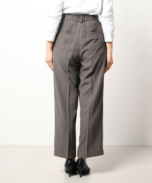 N.(N. Natural Beauty Basic)(エヌエヌナチュラルビューティーベーシック)の「バイカラーラインストレートパンツ(その他パンツ・レディース・ホワイト/グレー/ライトグリーン・MEDIUM)」の5枚目の写真