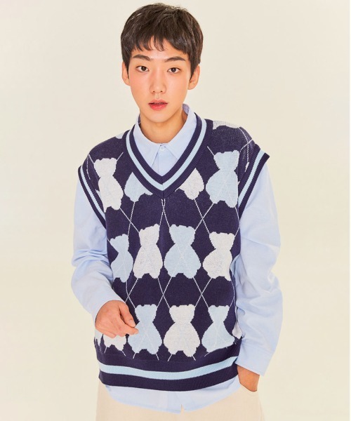 AQO STUDIO SPACE(アコスタジオスペース)の「【AQO STUDIO SPACE】BEAR ARGYLE KNIT VEST / アコスタジオスペース ベアー アーガイル ニット ベスト / UNISEX(ベスト・レディース・ネイビー/アイボリー/スカイブルー・FREE)」の3枚目の写真