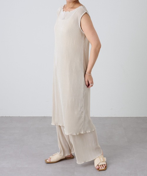 COLONY 2139（コロニートゥーワンスリーナイン）の「サテンミニプリーツストレートパンツ（その他パンツ・レディース・ブラック/ブルー/アイボリー/グレイッシュベージュ・MEDIUM/LARGE）」の20枚目の写真