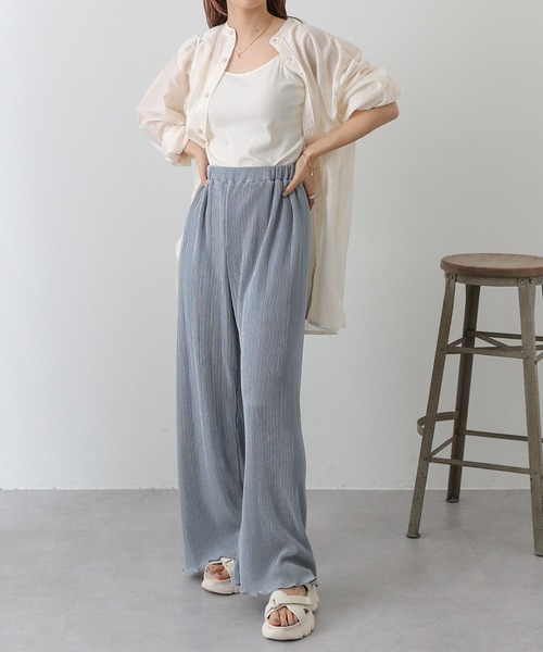 COLONY 2139（コロニートゥーワンスリーナイン）の「サテンミニプリーツストレートパンツ（その他パンツ・レディース・ブラック/ブルー/アイボリー/グレイッシュベージュ・MEDIUM/LARGE）」の13枚目の写真