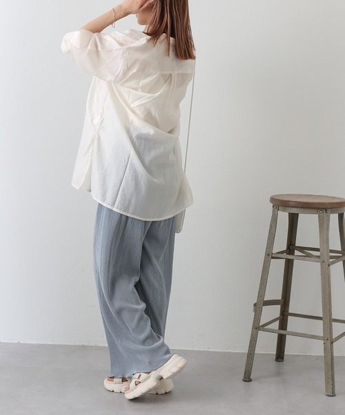 COLONY 2139（コロニートゥーワンスリーナイン）の「サテンミニプリーツストレートパンツ（その他パンツ・レディース・ブラック/ブルー/アイボリー/グレイッシュベージュ・MEDIUM/LARGE）」の9枚目の写真