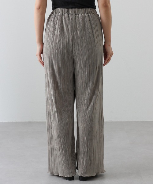 COLONY 2139（コロニートゥーワンスリーナイン）の「サテンミニプリーツストレートパンツ（その他パンツ・レディース・ブラック/ブルー/アイボリー/グレイッシュベージュ・MEDIUM/LARGE）」の14枚目の写真