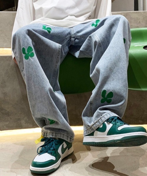 ARULE(アルール)の「A'GEM/9 × .kom『ARULE/アルール』ワイドシルエット 英字 ワッペンデニムパンツ(デニムパンツ・メンズ・ブラック/ブルー・M/L)」の8枚目の写真