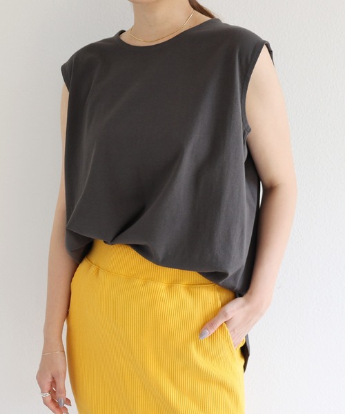 andme(アンドミー)の「ワキ見え防止ノースリーブトップス(Tシャツ/カットソー・レディース・ブラック/オフホワイト/テラコッタ/チャコールグレー/イエロー・M)」の13枚目の写真