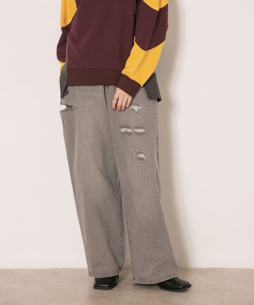 KBF(ケイビーエフ)の「ボーイッシュダメージデニム(デニムパンツ・レディース・ライトブルー/ネイビー/グレー・38/36)」の19枚目の写真