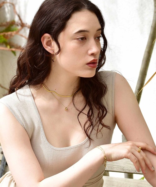 LHME(エルエイチエムイー)の「LHME スリムフープピアスM/サージカルステンレス316L(金属アレルギー対応)(ピアス(両耳用)・レディース・シルバー/ゴールド・ONE SIZE)」の20枚目の写真