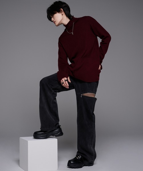 ADRER（アドラー）の「【23aw】extra quality turtle knit sweater / エクストラクオリティータートルニットセーター（ニット/セーター・メンズ・ホワイト/ブラック/エメラルド/ワイン・SMALL/MEDIUM/LARGE/X-SMALL）」の7枚目の写真