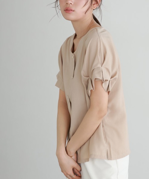リネンライク前後2WAY袖タックブラウス