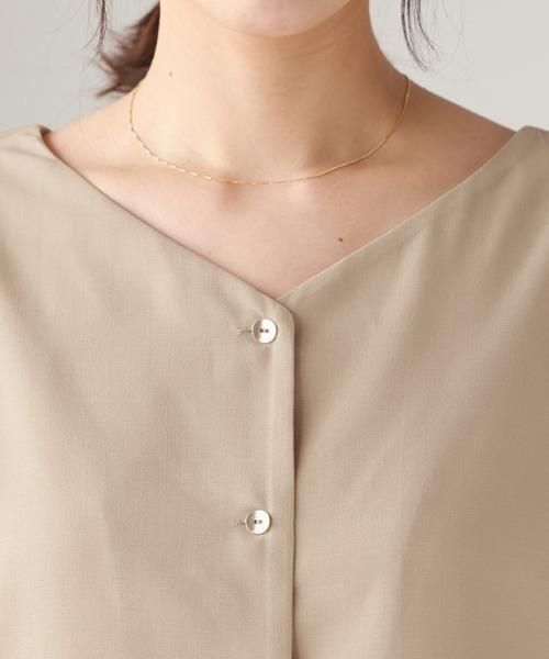リネンライク前後2WAY袖タックブラウス