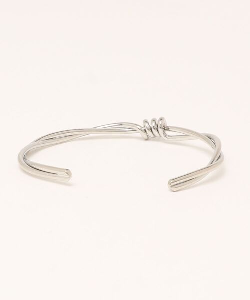 PARKS TOKYO SELECT（パークストウキョウセレクト）の「ツイスト メタル バングルブレスレット（バングル/リストバンド・レディース・シルバー/ゴールド・FREE）」の3枚目の写真