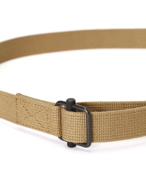 MHL.（エムエイチエル）の「NARROW MILITARY BELT（ベルト・レディース・ブラック/ホワイト系その他3/ベージュ系その他3・FREE）」の5枚目の写真