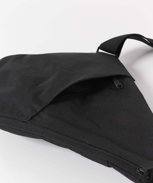SML(エスエムエル)の「『別注』S.M.L.×DOORS ボディバッグ(ショルダーバッグ・メンズ・ブラック/カーキ/ベージュ系その他・-)」の16枚目の写真