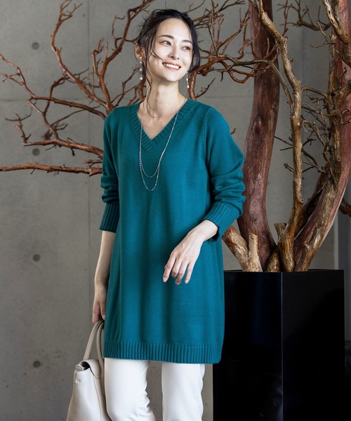 Tiaclasse(ティアクラッセ)の「【洗える】Vネックリブニットチュニック(ニット/セーター・レディース・ブラック/モカ/サックスブルー/ターコイズブルー/ライム/ベージュ/グレー/パープル・XL/XXL)」の7枚目の写真
