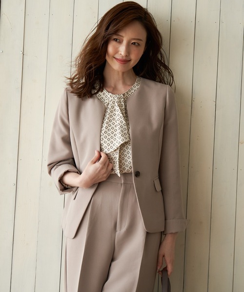 IKKA LOUNGE（イッカラウンジ）の「【BeasySmart】ウォッシャブルキーネックジャケット（テーラードジャケット・レディース・ブラック/ブラウン・M/L）」の13枚目の写真