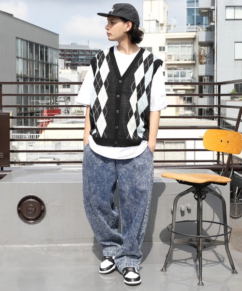 8(eight)(エイト)の「前身ジャガードニットジレ(ベスト・メンズ・ブラック/ネイビー・LARGE/MEDIUM)」の6枚目の写真