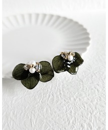 【Tresor】花びらクリスタル　イヤリング/淡水パール(MA)