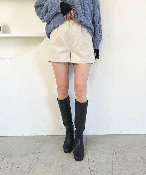 MAJESTIC LEGON（マジェスティックレゴン）の「コンパクトショートパンツ（その他パンツ・レディース・ベージュ/ホワイト系その他/ブラック系その他・MEDIUM）」の3枚目の写真