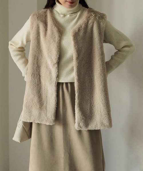 Riberry(リベリー)の「ファーベスト/ジレ(ベスト・レディース・ベージュ/アイボリー・MEDIUM)」の7枚目の写真