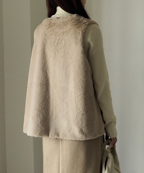 Riberry(リベリー)の「ファーベスト/ジレ(ベスト・レディース・ベージュ/アイボリー・MEDIUM)」の10枚目の写真