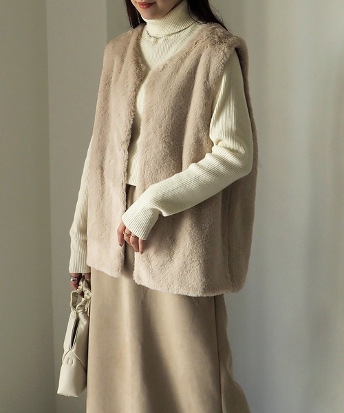 Riberry(リベリー)の「ファーベスト/ジレ(ベスト・レディース・ベージュ/アイボリー・MEDIUM)」の15枚目の写真